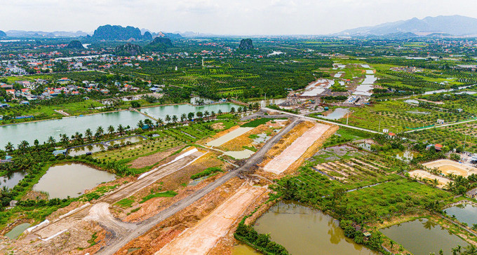 Quảng Ninh sẽ chi hơn 6.000 tỷ đồng làm đường nối cao tốc đắt nhất Việt Nam với thị xã vừa được phê duyệt lên thành phố